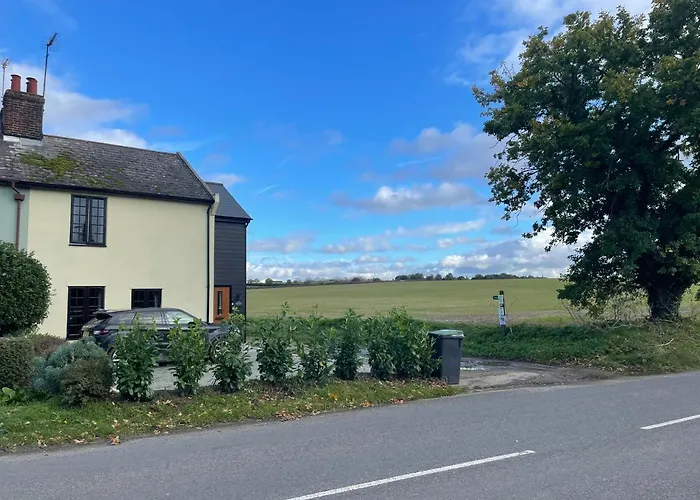 Hall Farm Cottage, Barham